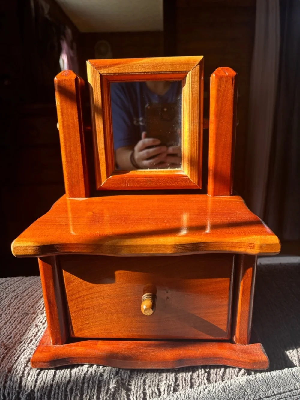 Vintage Tabletop Vanity Jewelry Chest, Cedar Wood Color